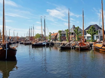 Cycling holiday around the zuiderzee ijsselmeer Spakenburg