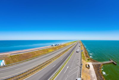 Cycling holiday Around the IJsselmeer Afsluitdijk