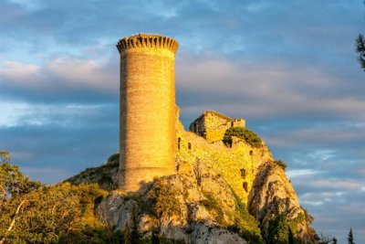 Chateauneuf du pape tavel holiday