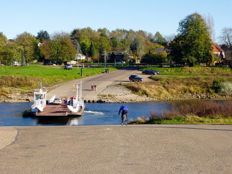 Ferry Maaseik