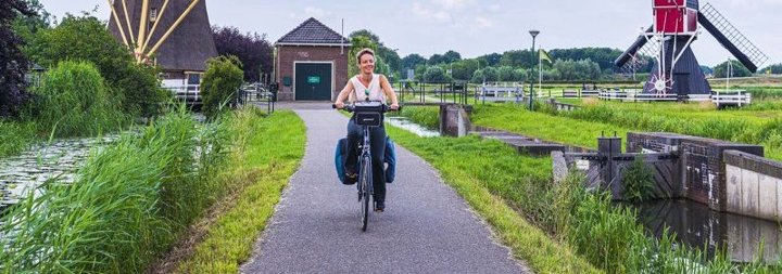 Boat- and bike tours